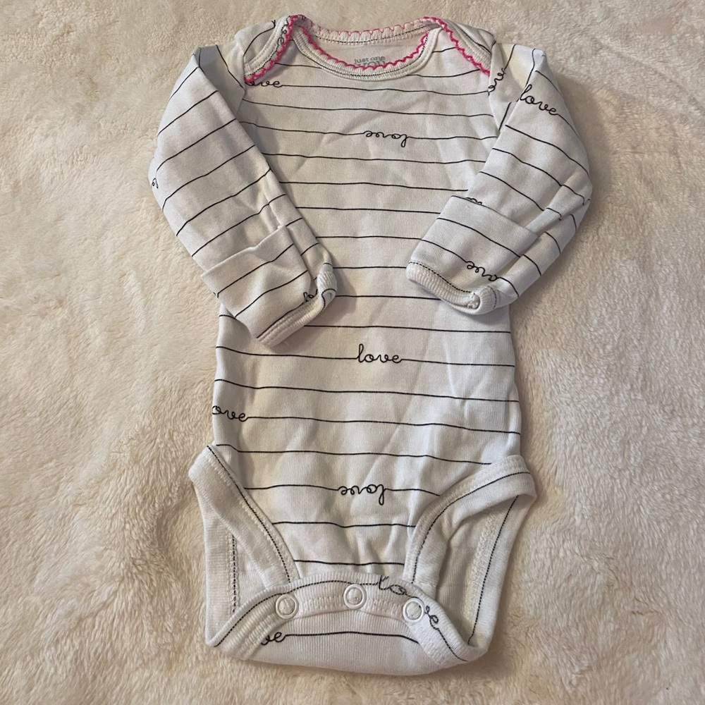 Carter’s Girl Long Sleeve Onesie Size Newborn